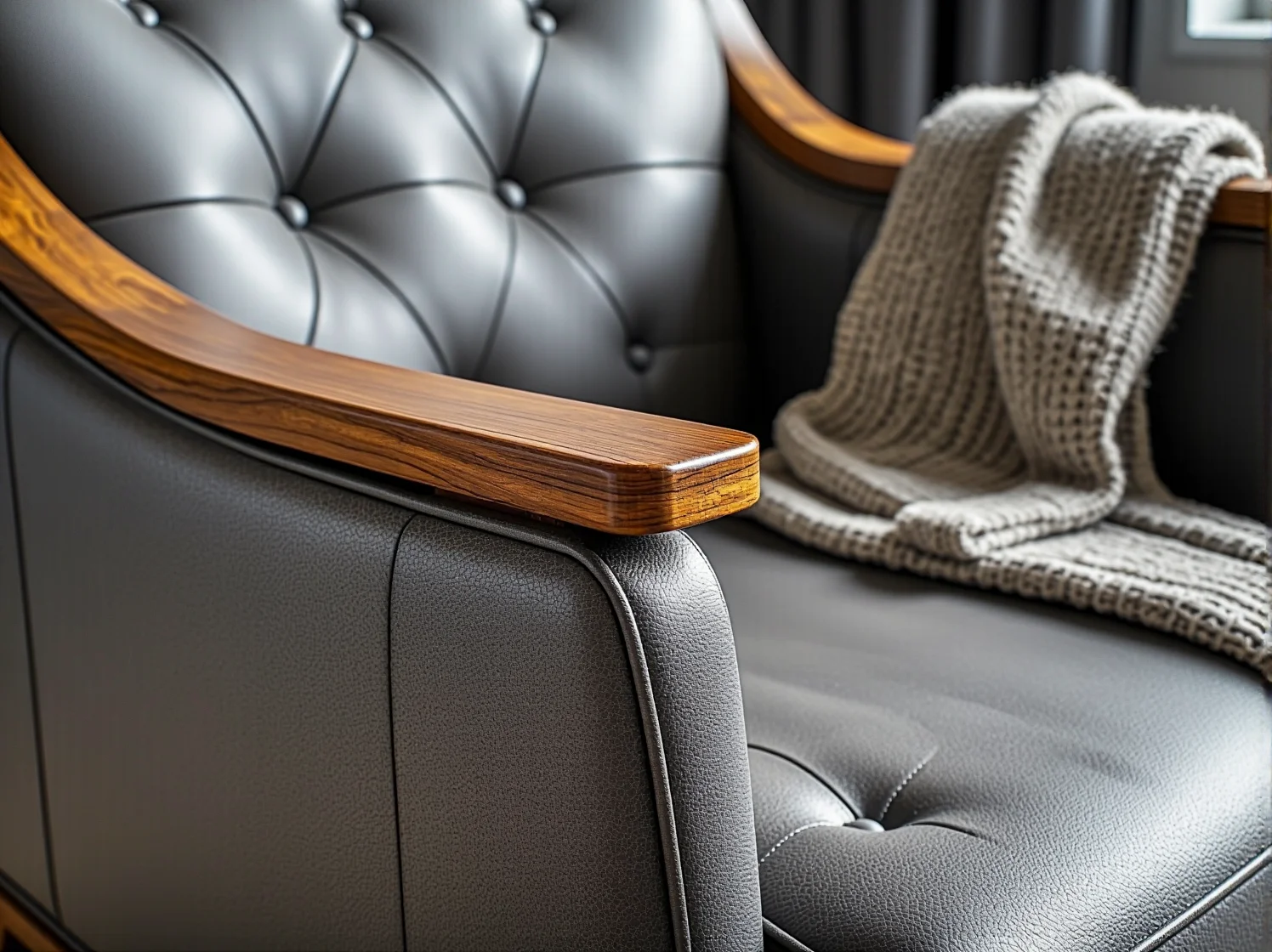 Rzemieślnik tworzący detale luksusowych mebli na wymiar, precyzja wykonania.